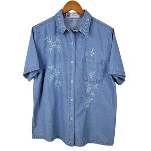 Vintage Denim Blue Jean Top Shirt Size Medium Embroidered Floral western